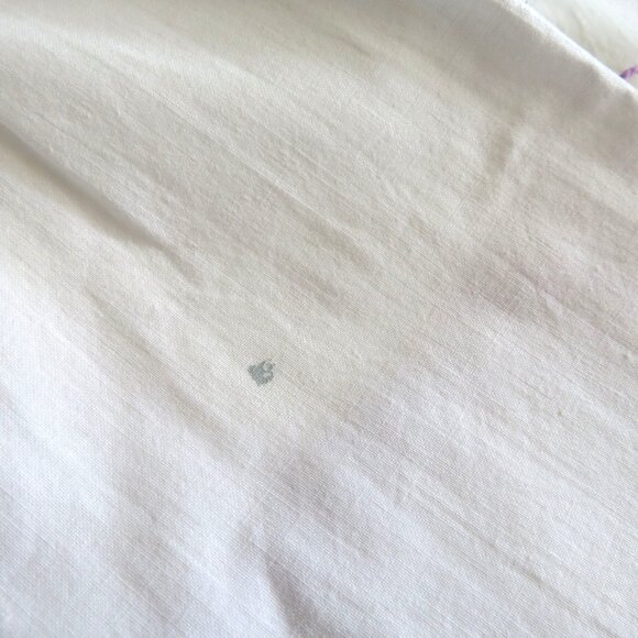 Vintage 70s Hand-Embroidered Standard Pillowcases 2 Lavender Crochet Trim Floral - Picture 7 of 7